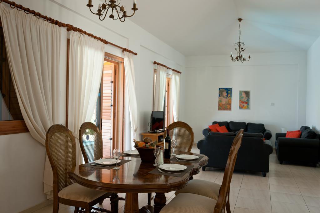 Amalia Villa Polis Esterno foto