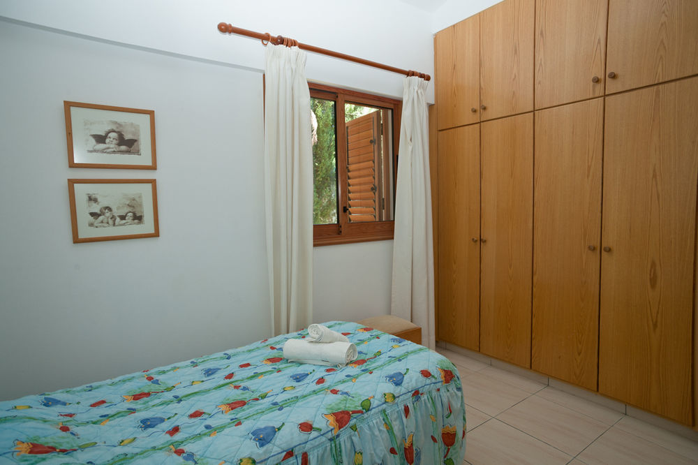 Amalia Villa Polis Esterno foto