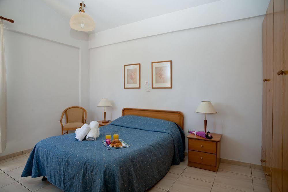 Amalia Villa Polis Esterno foto